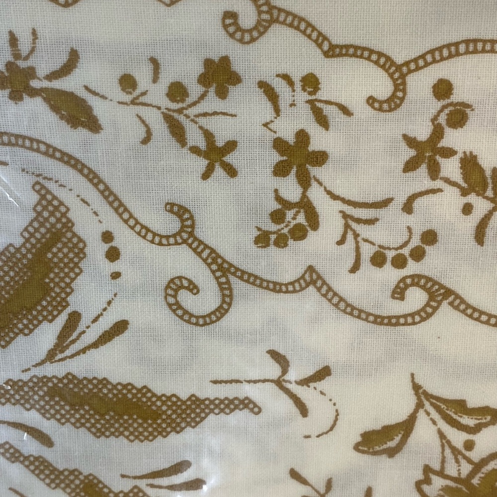VTG Madeira Table Linen 51 X 70 Cotton Poly Permanent Press Scotchguard Gold - Picture 4 of 8
